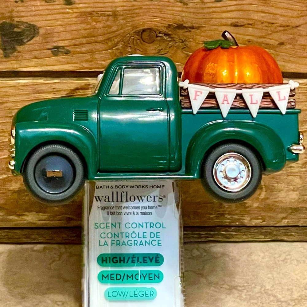 BBW Fall Green Truck Wallflower